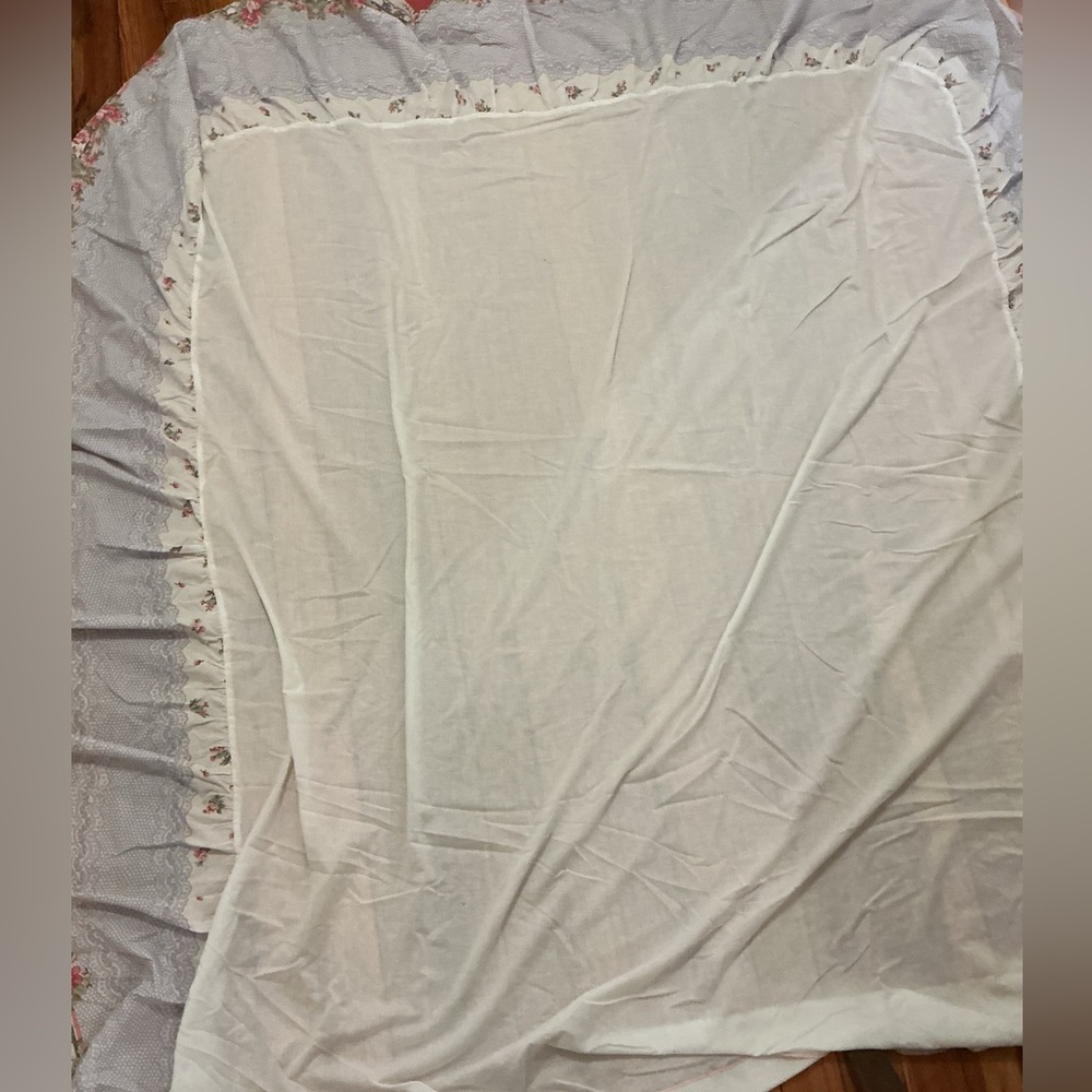 Vintage Shabby Chic Intima Bedskirt - Picture 9 of 15